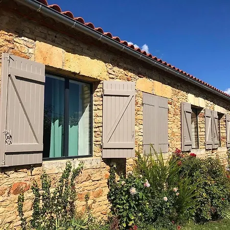 Bed and breakfast Maison Independante A La Nuitee Avec Petit Dejeuner